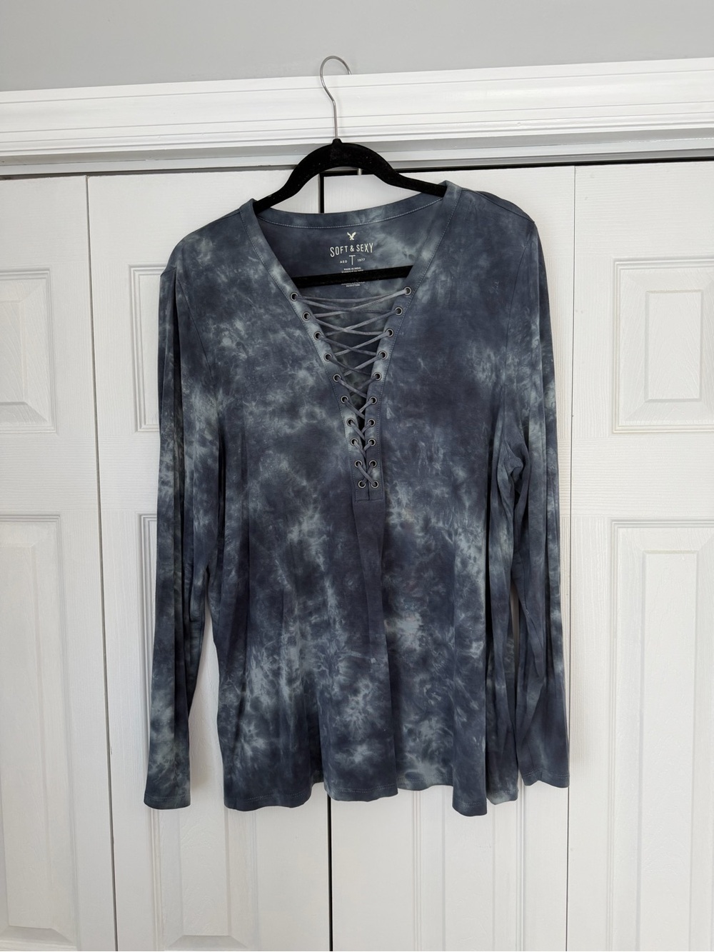 American Eagle Outfitters Gray Tie-Dye Lace-Up Long Sleeve Top